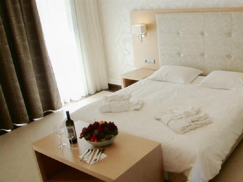 Ionian Emerald Resort Каравомилос Екстериор снимка