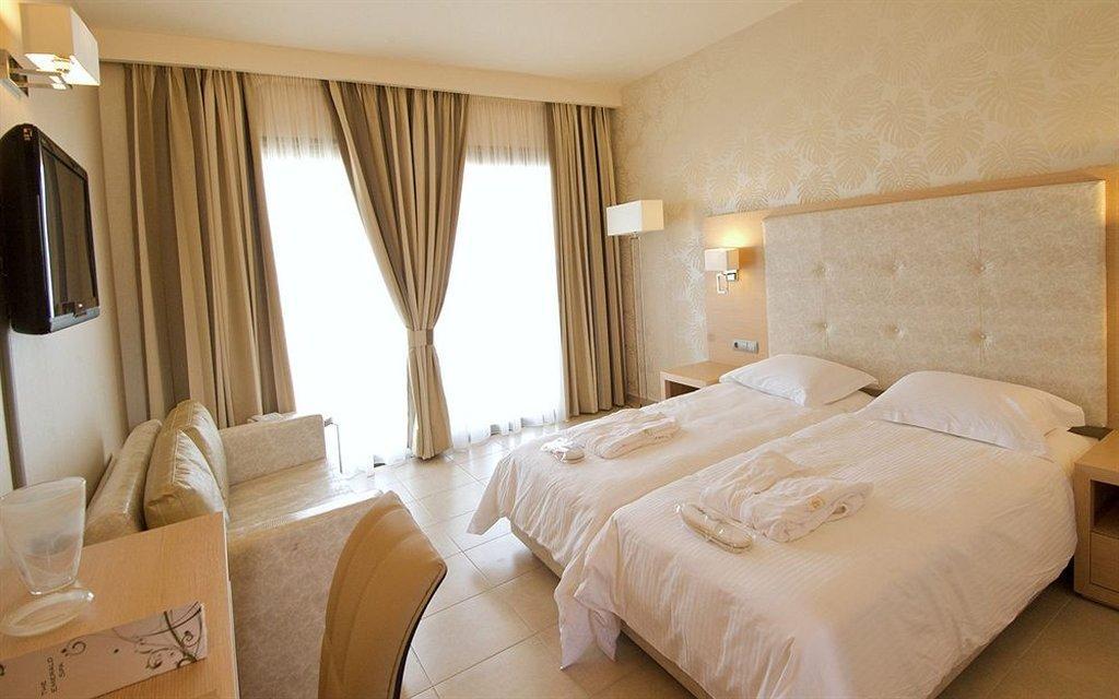 Ionian Emerald Resort Каравомилос Екстериор снимка