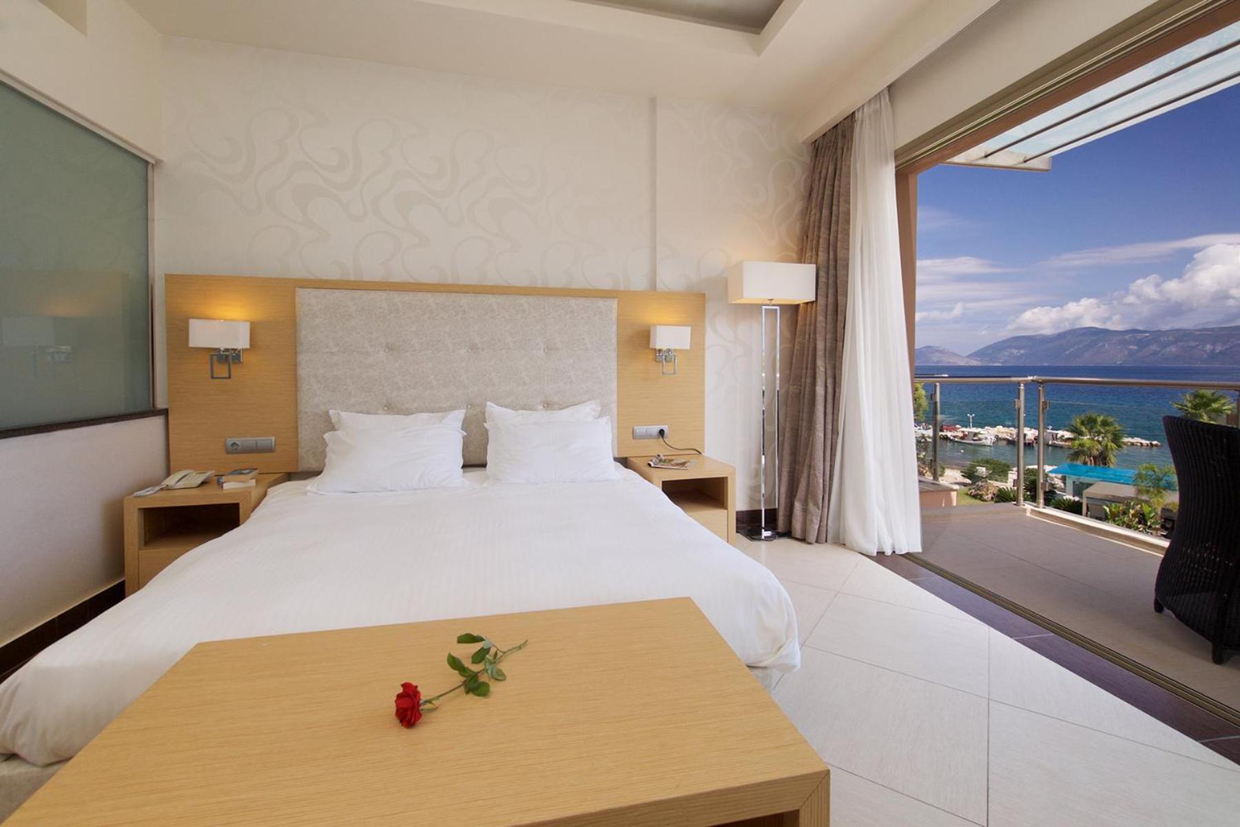 Ionian Emerald Resort Каравомилос Стая снимка