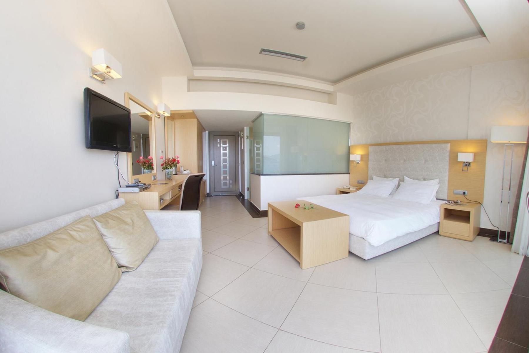 Ionian Emerald Resort Каравомилос Стая снимка