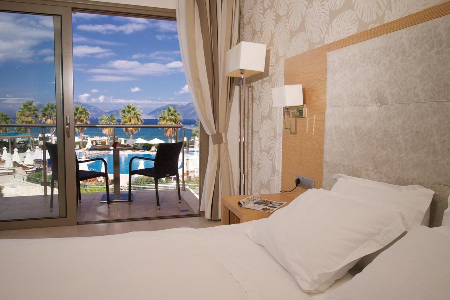 Ionian Emerald Resort Каравомилос Стая снимка